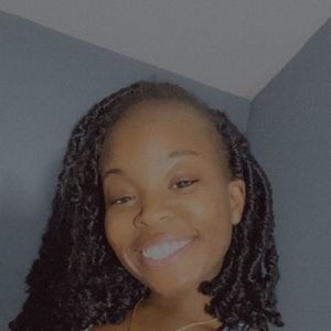 Meet your Posher, Mikayla